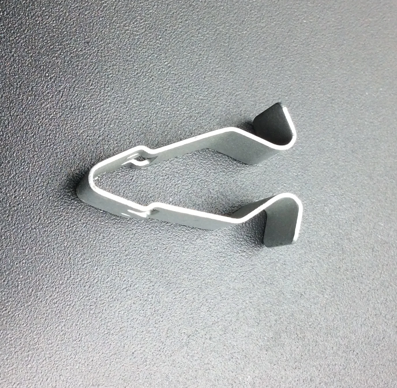 

1 шт. для Audi A6L A4L Q5 Q7 A8L A5 A3 Q3 защитный зажим для сиденья