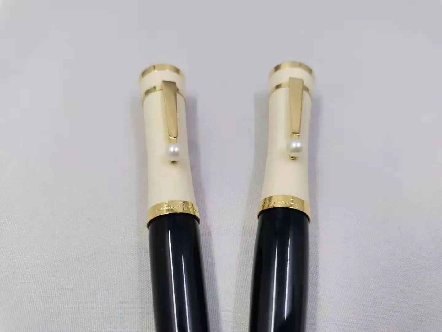 

2021 Luxury Monte MB Greta Garbo Blanc Ink Fountain Business Ballpoint Roller Ball Pens