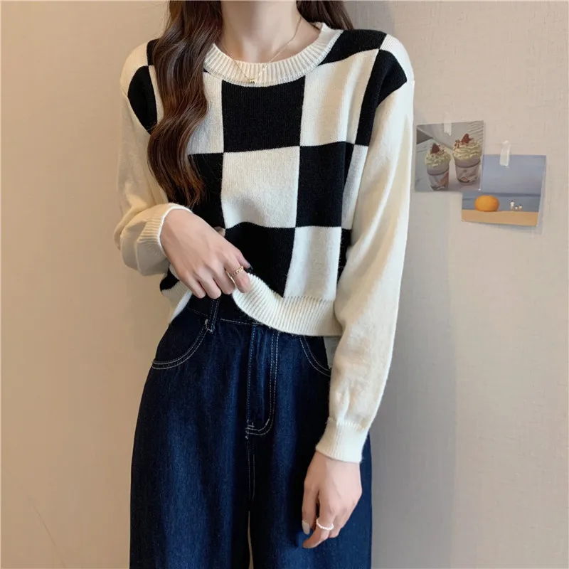 

Long Sleeve Loose Checker short Sweater Autumn Winter black White lattice O Neck Pullover Knitt Sweater Women Fashion 801A