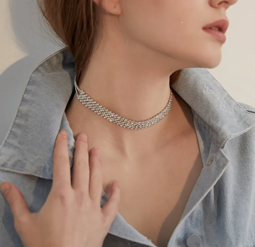 

2023 trend Simple Chain choker necklaces for women design artificial rhinestone clavicle fashion jewelry