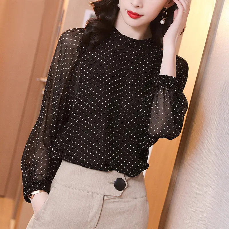 

Ladies shirt 2021 spring and autumn fashion new black temperament wave dot lantern long sleeve chiffon casual