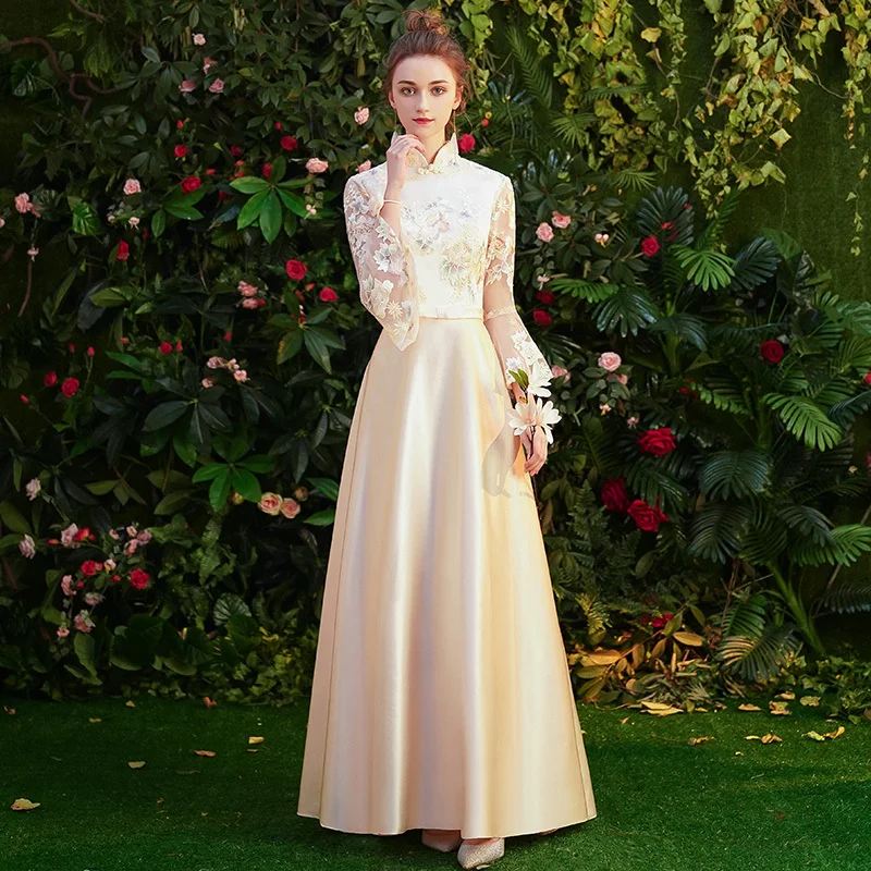 Красивый халат принцессы для девушек и подружек невесты серые платья на день