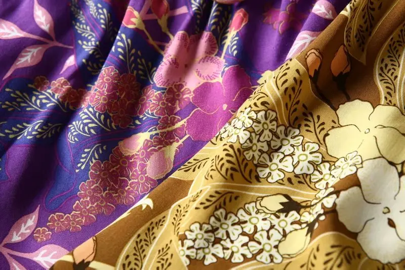 Женское платье с цветочным принтом длинным рукавом круглым вырезом и эластичной