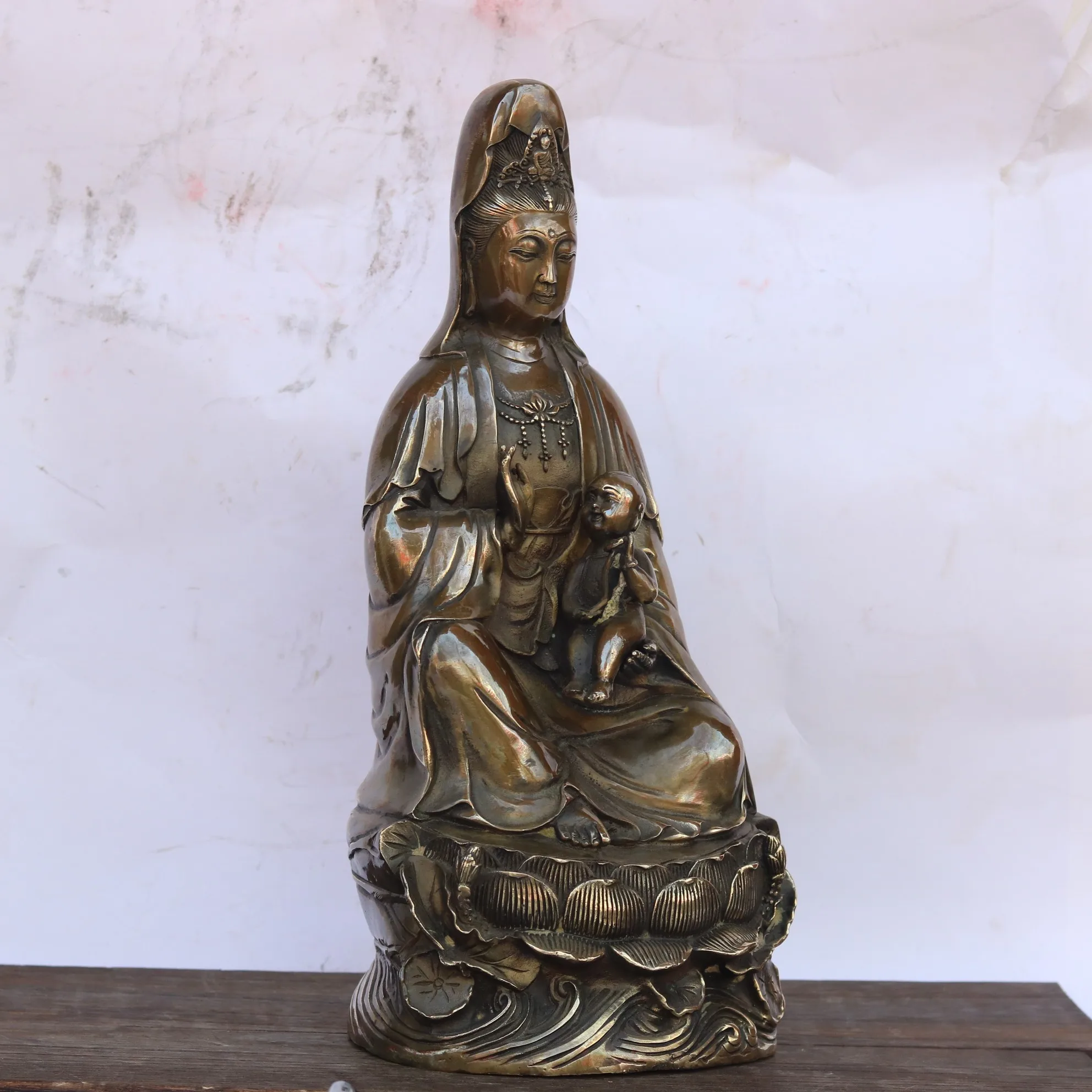 14-дюймовая коллекция тибетских храмов Старая латунь отдайте Гуаньинь
