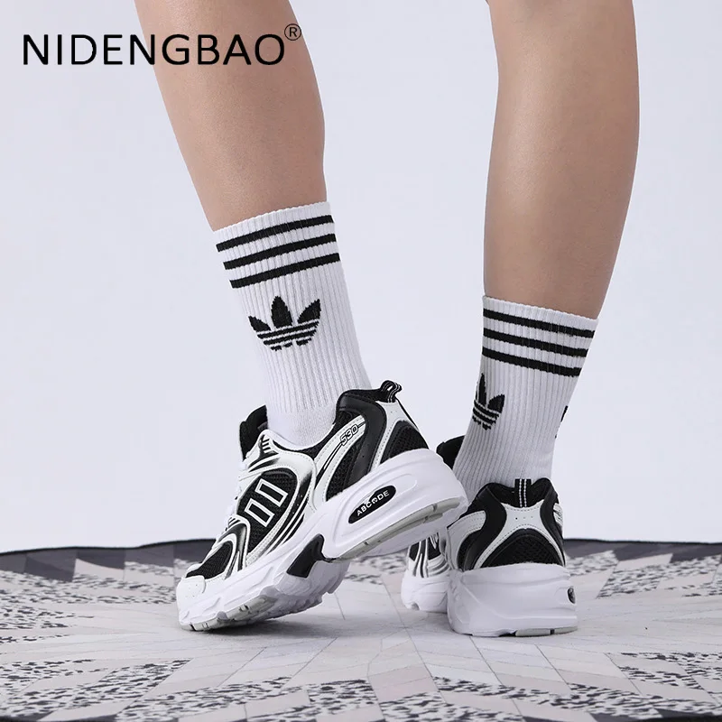 Couple Sports Shoes Summer Women Classic Mesh Breathable Outdoor Jogging Walking Running Comfortable Men Sneakers Mujer