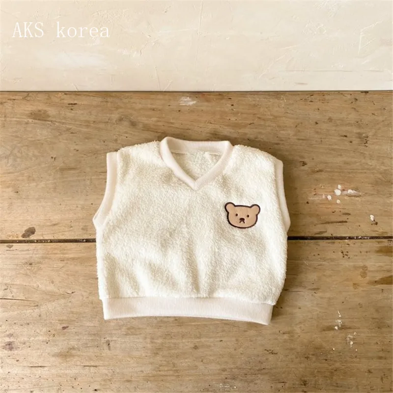 

Осенне-зимний бархатный жилет для малышей, для девочек и мальчиков, плюшевый жилет, однобортный, с V-образным вырезом, детская теплая Модная ...