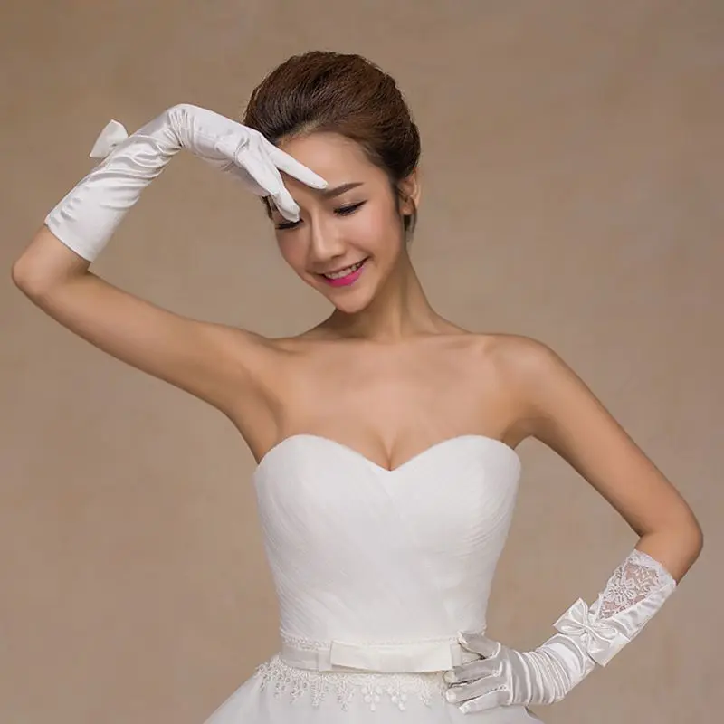 New Arrival Bride gloves Lace Appliques Beaded Cheap lace Sexy Wedding accessoire mariage white Bruid |