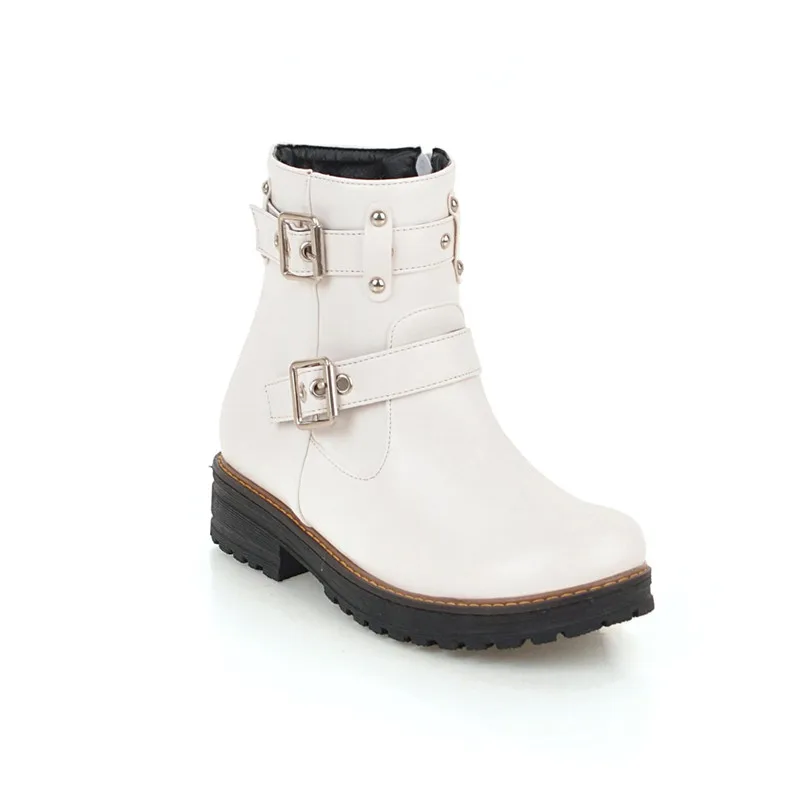 Женские ботинки с заклепками пряжками и ремешками на среднем блочном каблуке