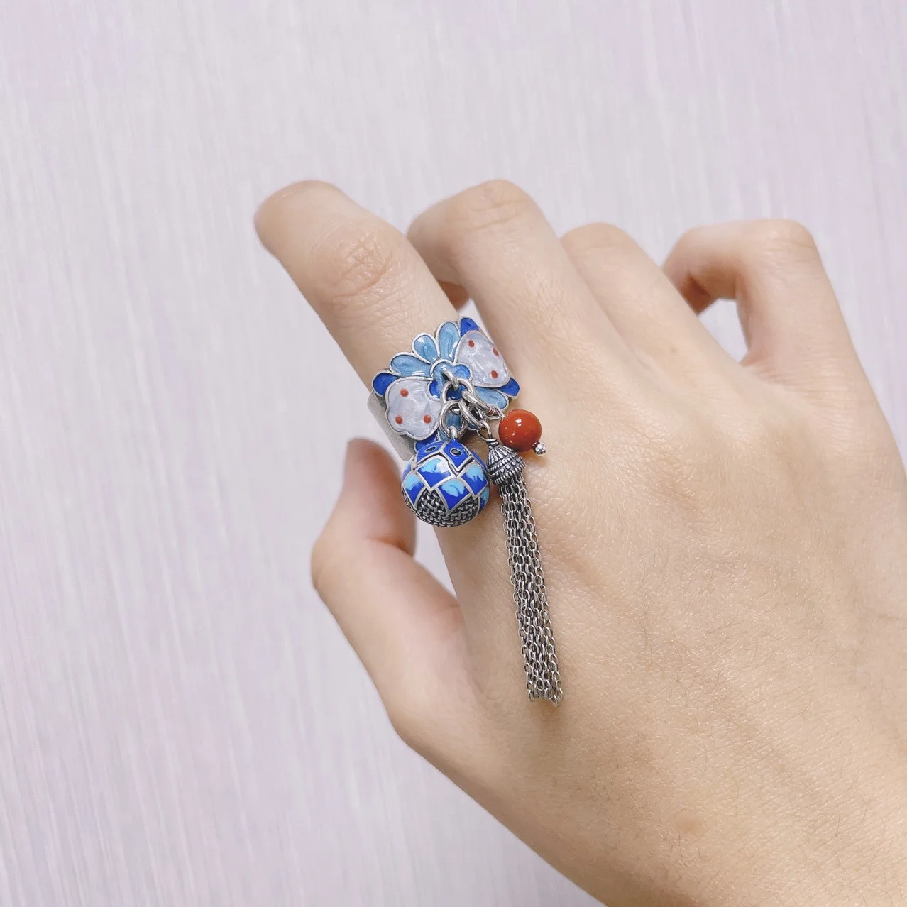 

Ethnic Enamel Lotus Flower Agate Ball Women Finger Rings Retro 925 Sterling Silver Tassel Wide Adjustable Rings Jewelry JZ016