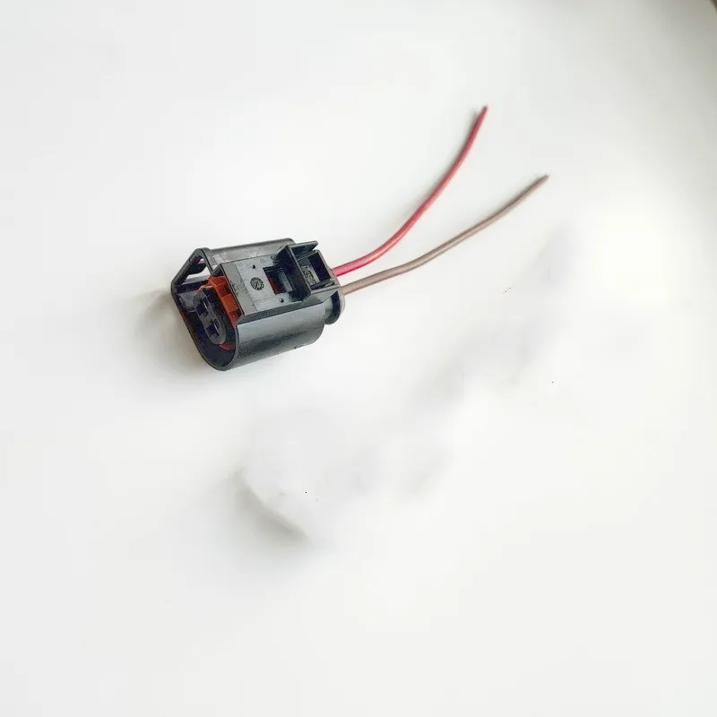 

Car high pressure oil pump fuel pressure pump plug with wire For Audi A4L A6L Q5 A5 A7 A8L For Volkswagen Golf Passat