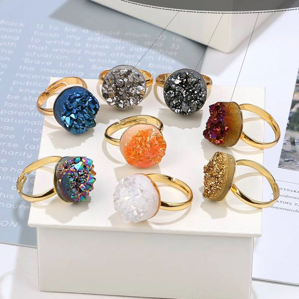 Классические кольца ShinyGem с натуральным кристаллом Druzy позолоченные Регулируемые