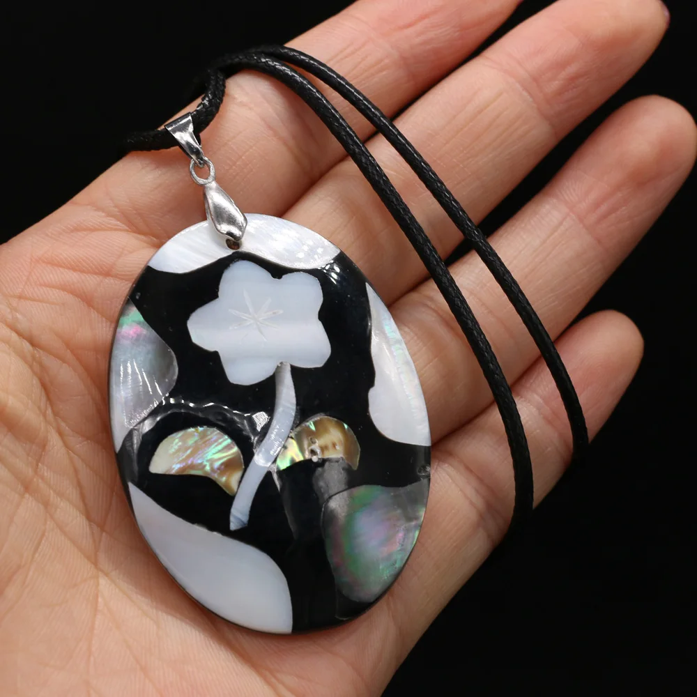 

Natural Shell Necklace With Oval-Shaped Pendant Leather Cord 2MM Charms For Elegant Women Love Romantic Gift