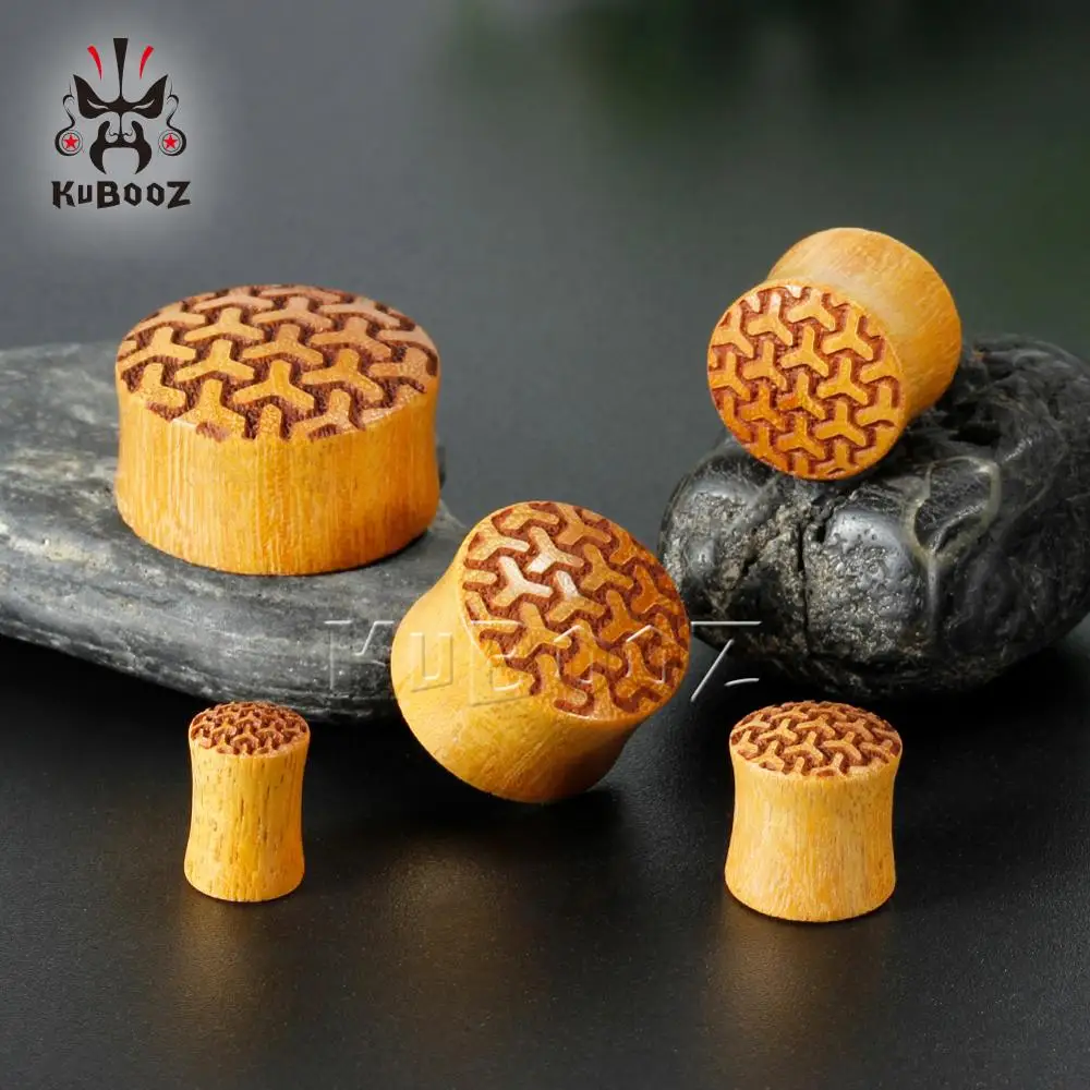 

Sandalwood Carved Pictures Fashion Ear Piercing Plugs Tunnels Stretchers Wood Studs Ear Expanders Body Gift Jewelry For Unisex