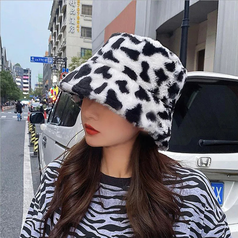 

Winter Outdoor Vacation Lady Panama Leopard Solid Thickened Soft Warm Fishing Cap Faux Fur Rabbit Bucket Hat For Women