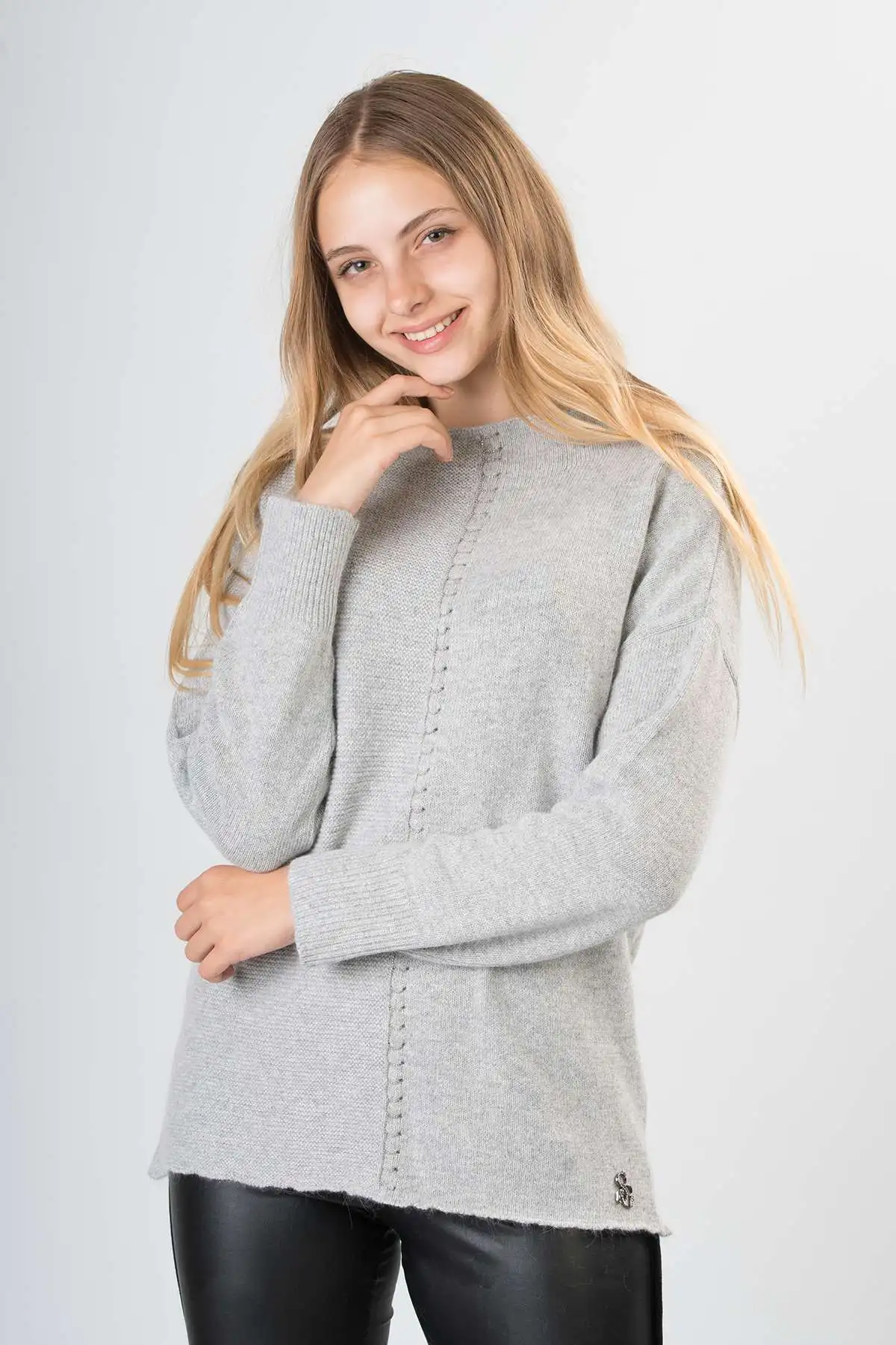 

SOGO Women Gray Knitwear Sweater