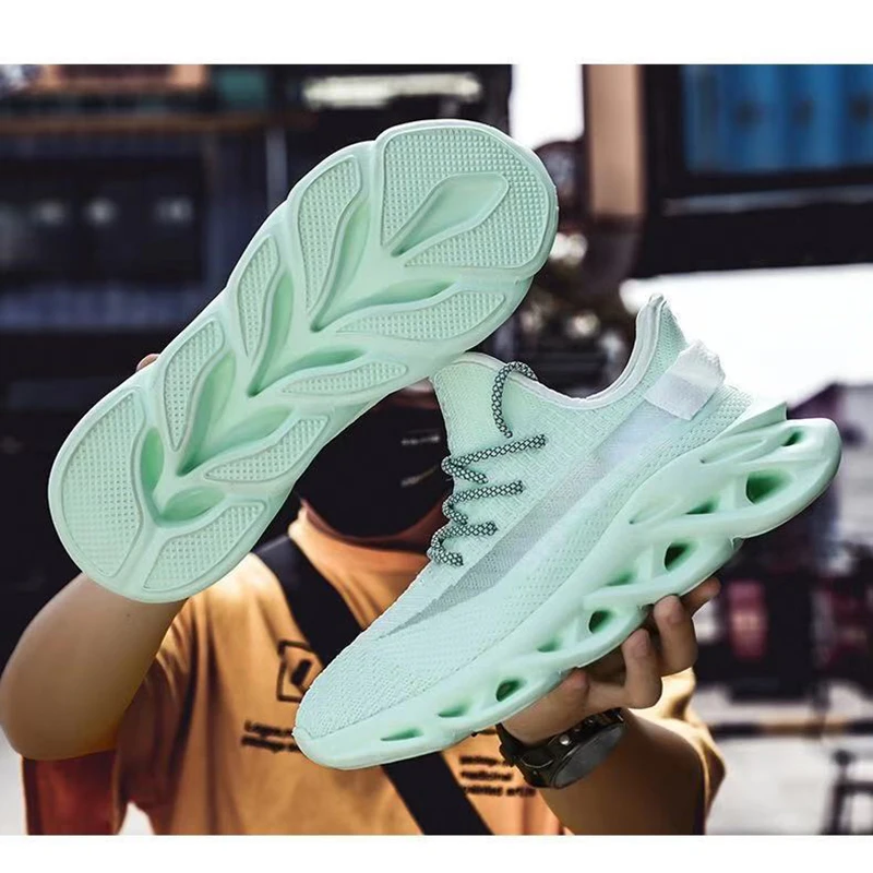 

Coconut fluorescent shoes men's autumn and winter plus velvet warm cotton shoes men's increased leisure sports running shoes
