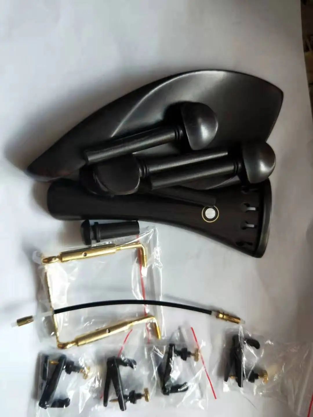 1 комплект деталей для скрипки EBONY 4/4 с нейлоновой хвостовой резинкой и винтом