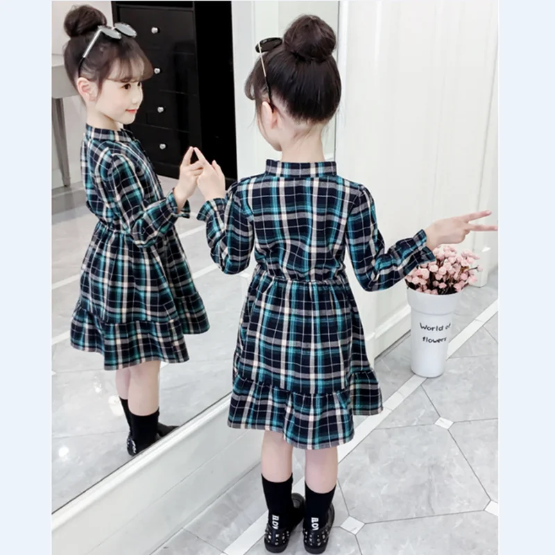 Детское платье весна-осень 2019 клетчатое с длинными рукавами и карманами для