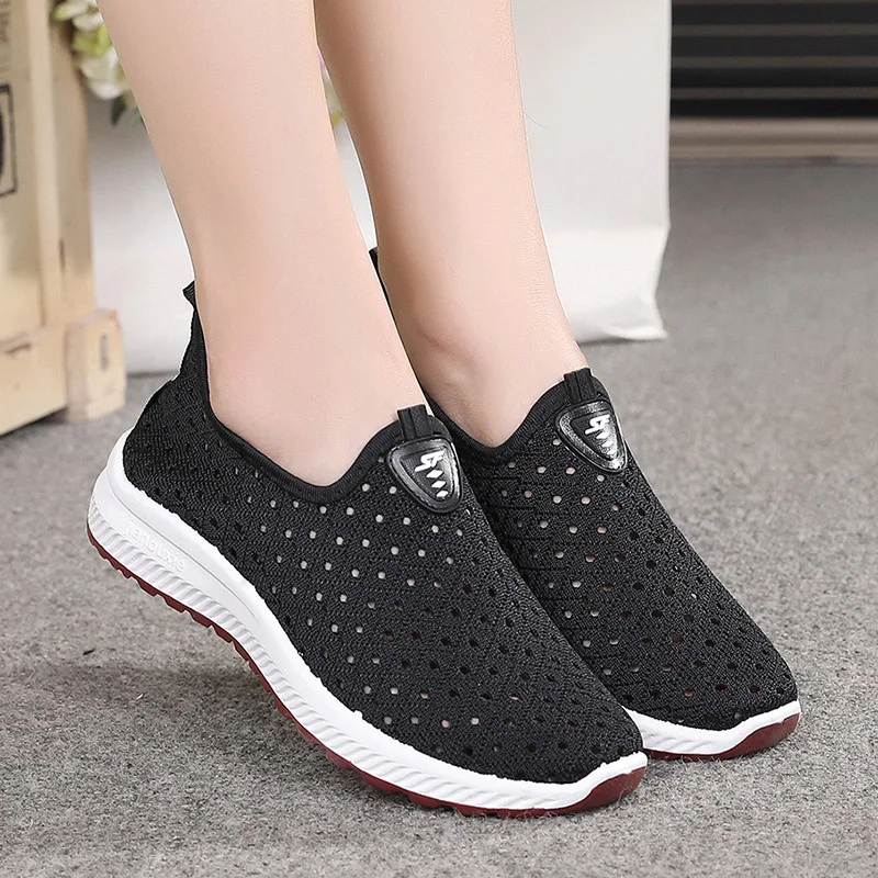 

2021 Shoes Women Old Beijing Walking Breathable Slip on Cloth Footwears Woman Sport Hollow Mesh Casual Sneakers Zapatillas Mujer