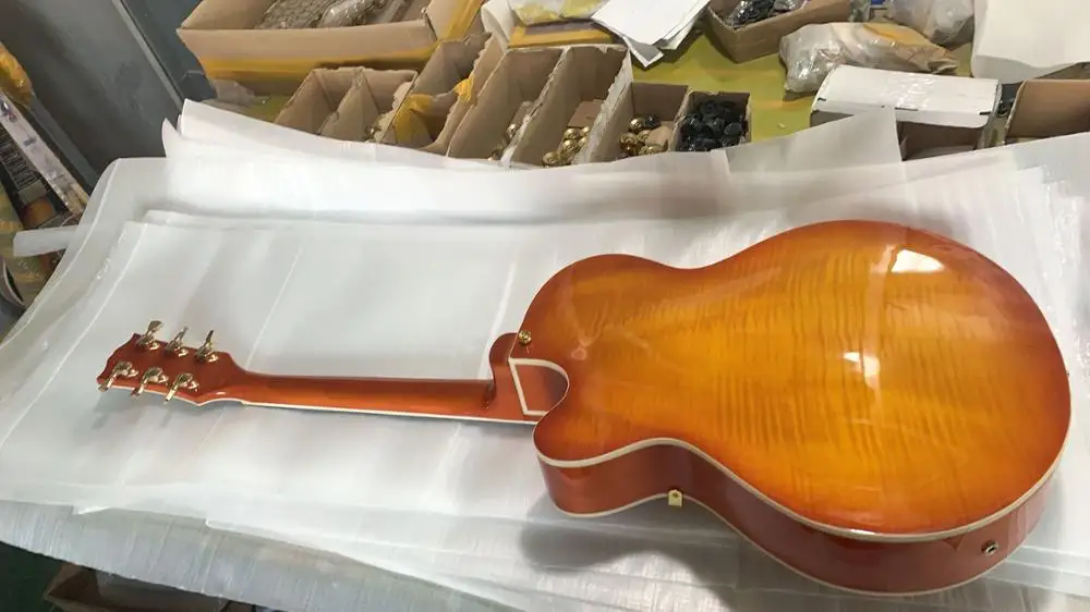 Wholesale Guitar semi-hollow jazz electric guitar F holes gold hardware one piece pickups in sunburst 20200106 | Спорт и развлечения