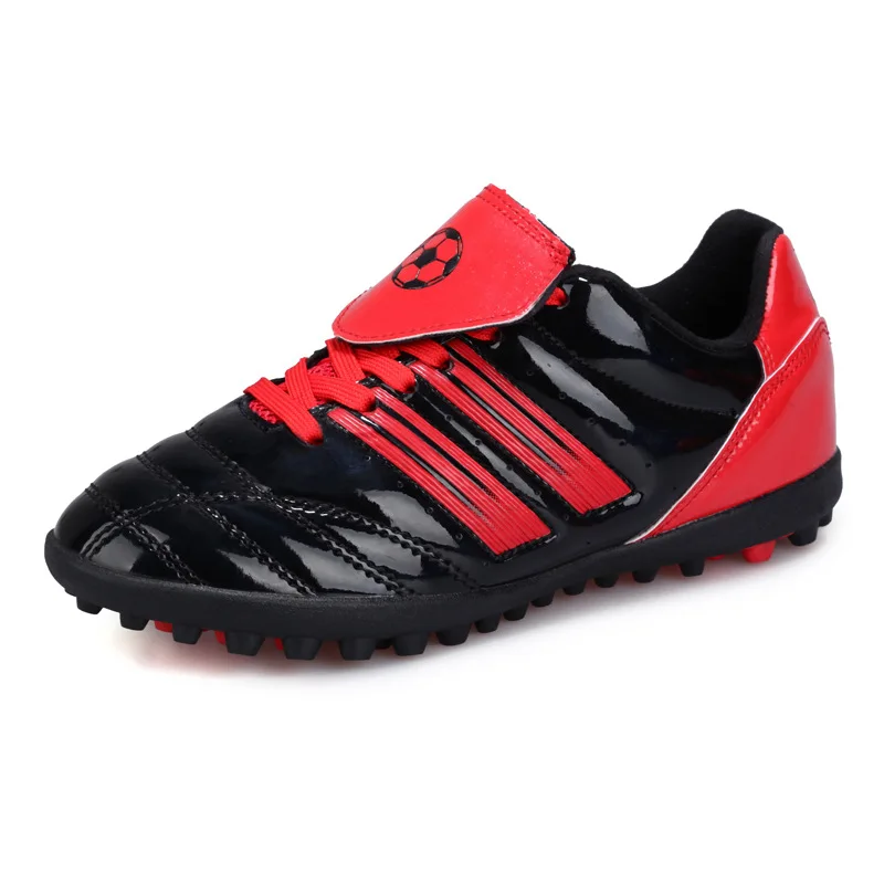 

Football shoes broken spikes training shoes people wear children grass sneakers. 26005-26007