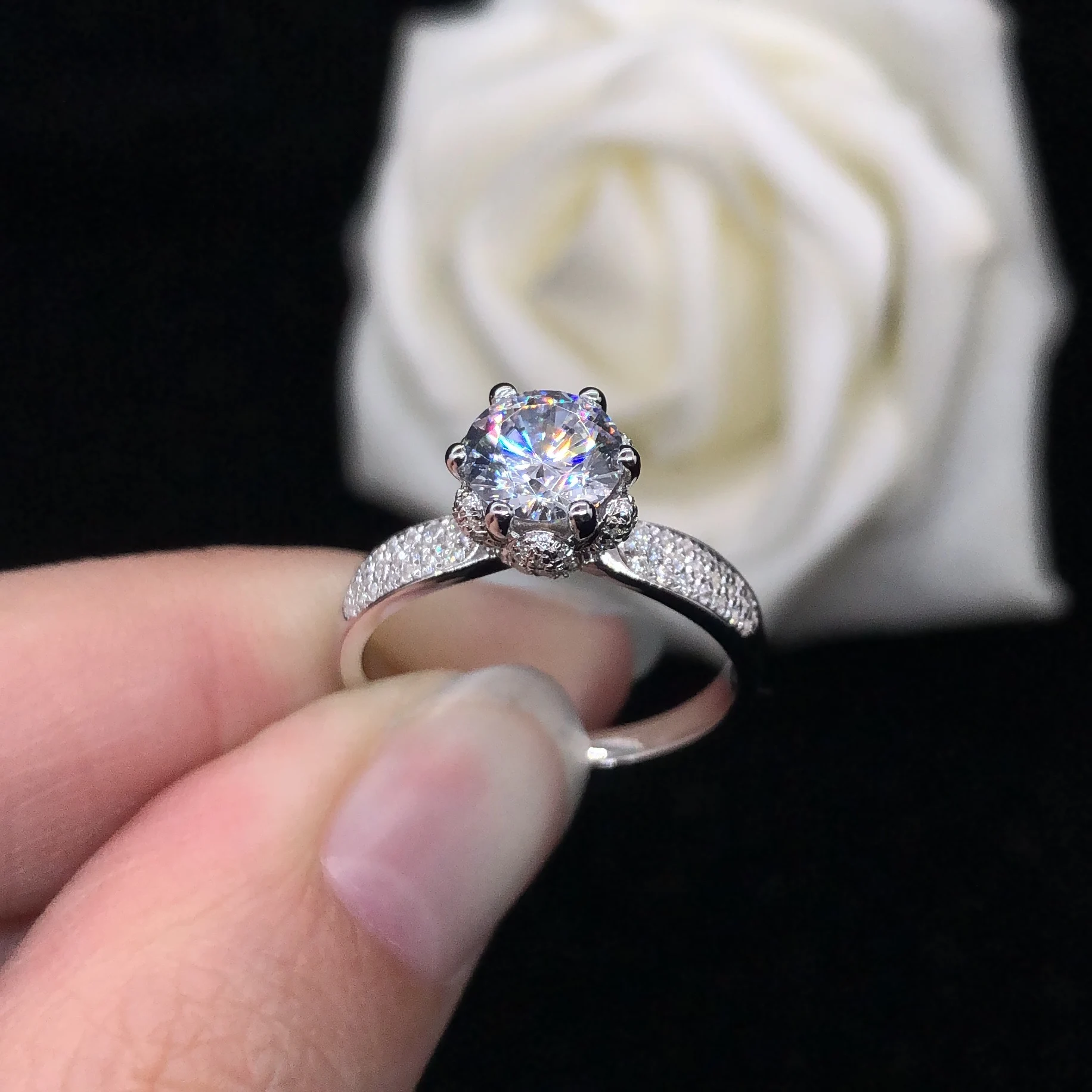 

2Ct 8.0mm D Color VVS1 Moissanite Engagement Ring AU750 18K White Gold Ring Anniversary Diamond Jewelry