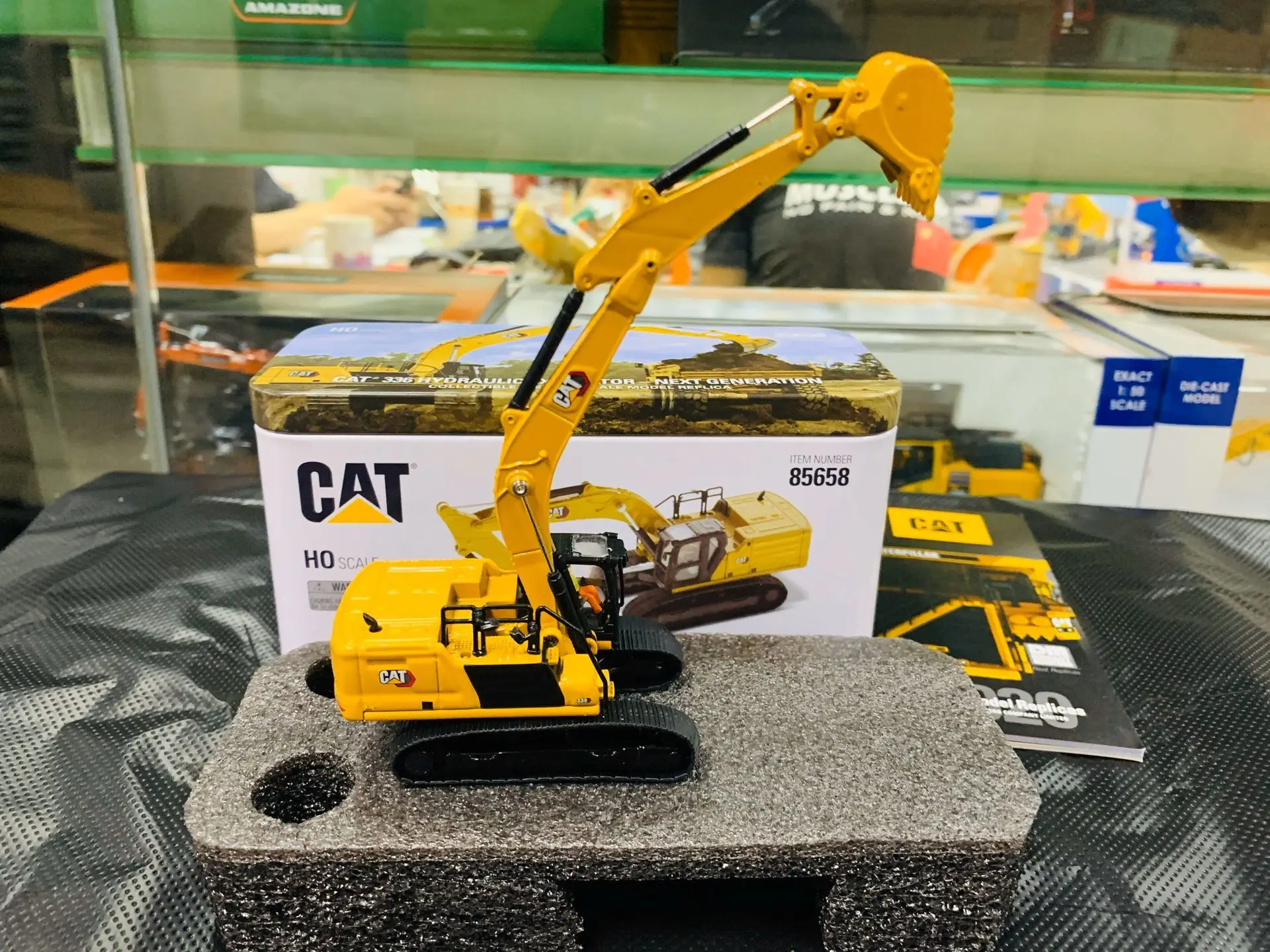 Гидравлический экскаватор Caterpillar Cat 336 следующего поколения масштаб 1:87 HO модель