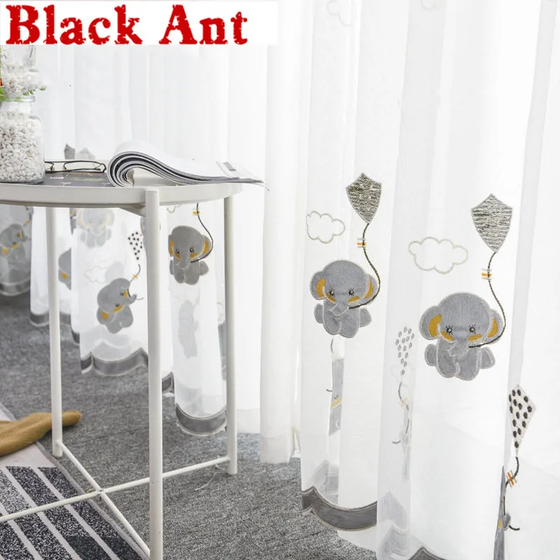 Чехол с откидной крышкой изображением слона из мультфильма детская комната