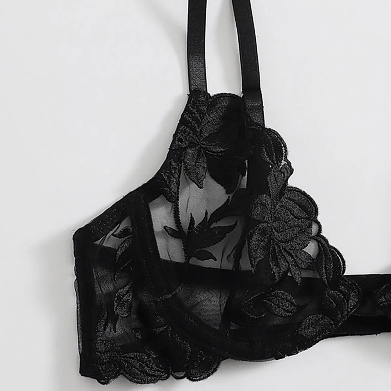 

Women Black Lace Lingerie Flower Embroidery Underwear Bra With Thong Underpants Sexy Ladies Sleepwear Babydoll Sets