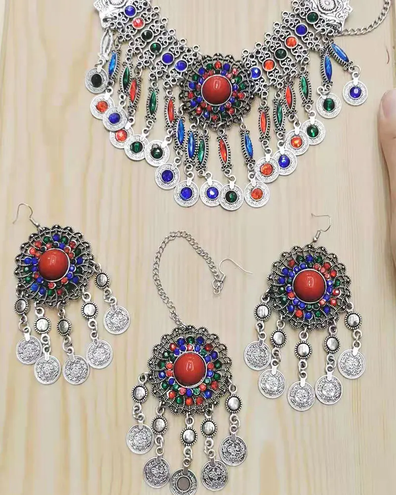 

Европейский, американский и непальский ретро набор в этническом стиле ожерелье цветное ожерелье