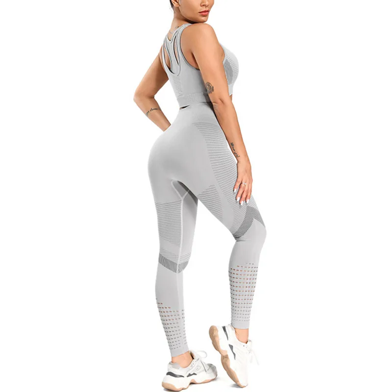 

2 Piece Set Women Stripe Seamless Yoga Set Workout Fitness Clothes for Women Crop Top Push Up Leggings Long Sleeve Set