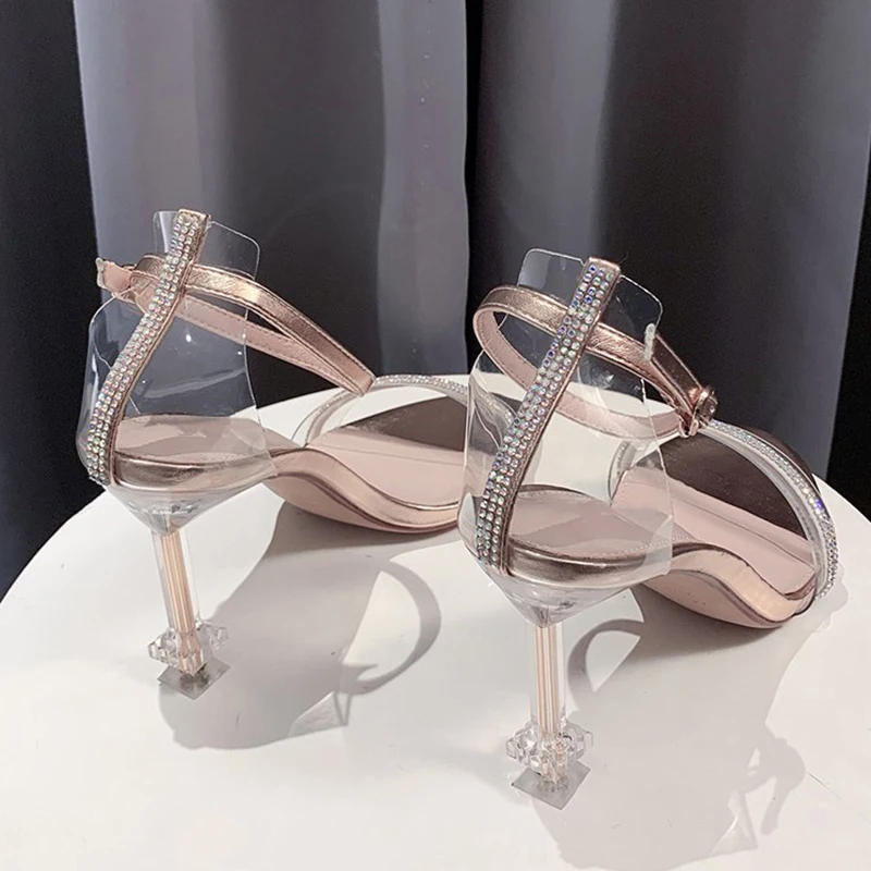 

Women's Shoes