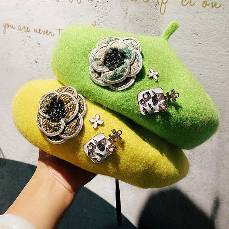 

Felt Beret Hat 2021 Fashion Style Wool Knitted Casual Rhinestone Decoration Cute Adjustable Artist Painte Hats For Women Ladies