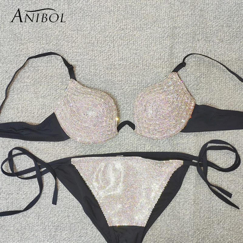 Женский раздельный купальник расшитый стразами с эффектом пуш ап со