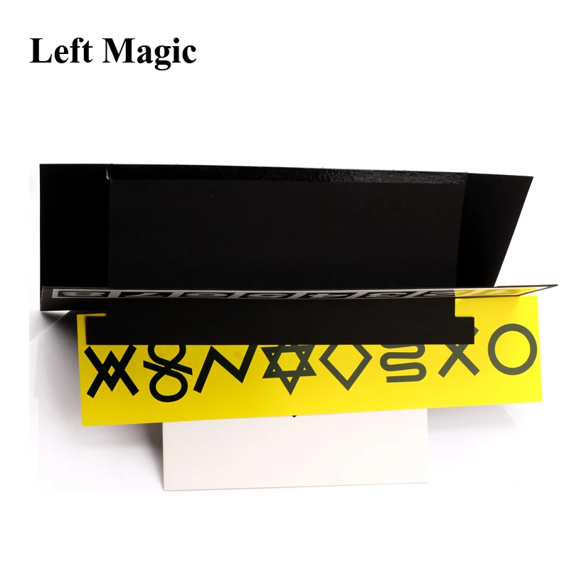 Ментальный символ с ESP карты Волшебные трюки маг крупным планом иллюзии