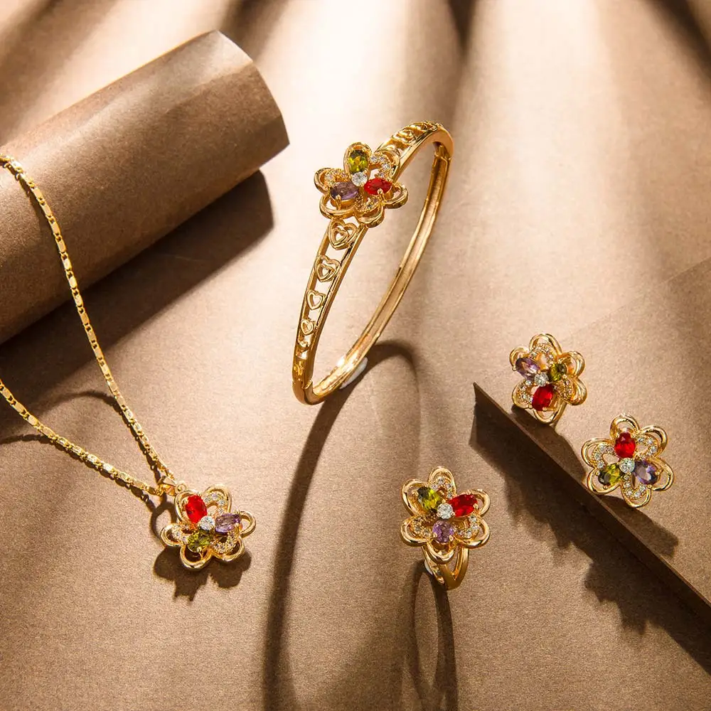 Кольцо и серьги с разноцветными кристаллами|Ювелирные наборы| |
