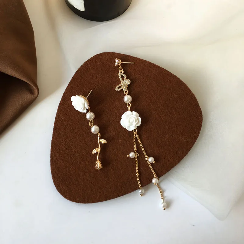 

CH-684 S925 Silver Needle Trendy Style Retro Rose Flower Chain Asymmetrical Earrings Fashion Pearl Bow Earrings Women