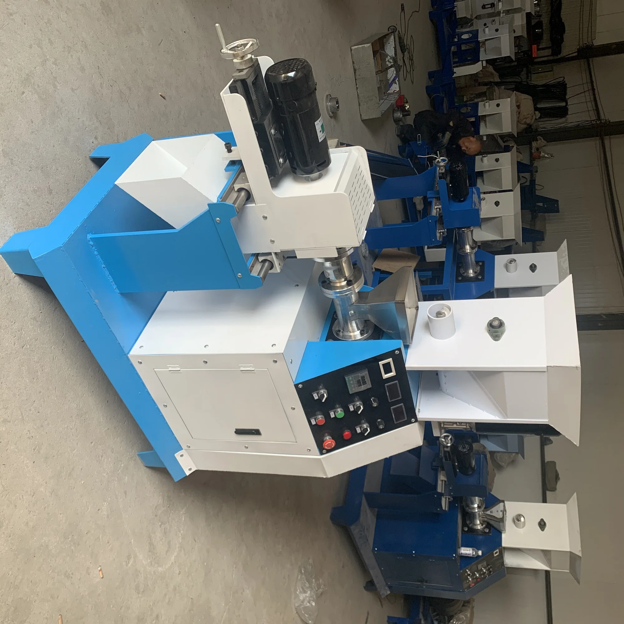 Автоматический гранулятор для корма домашних животных оборудование