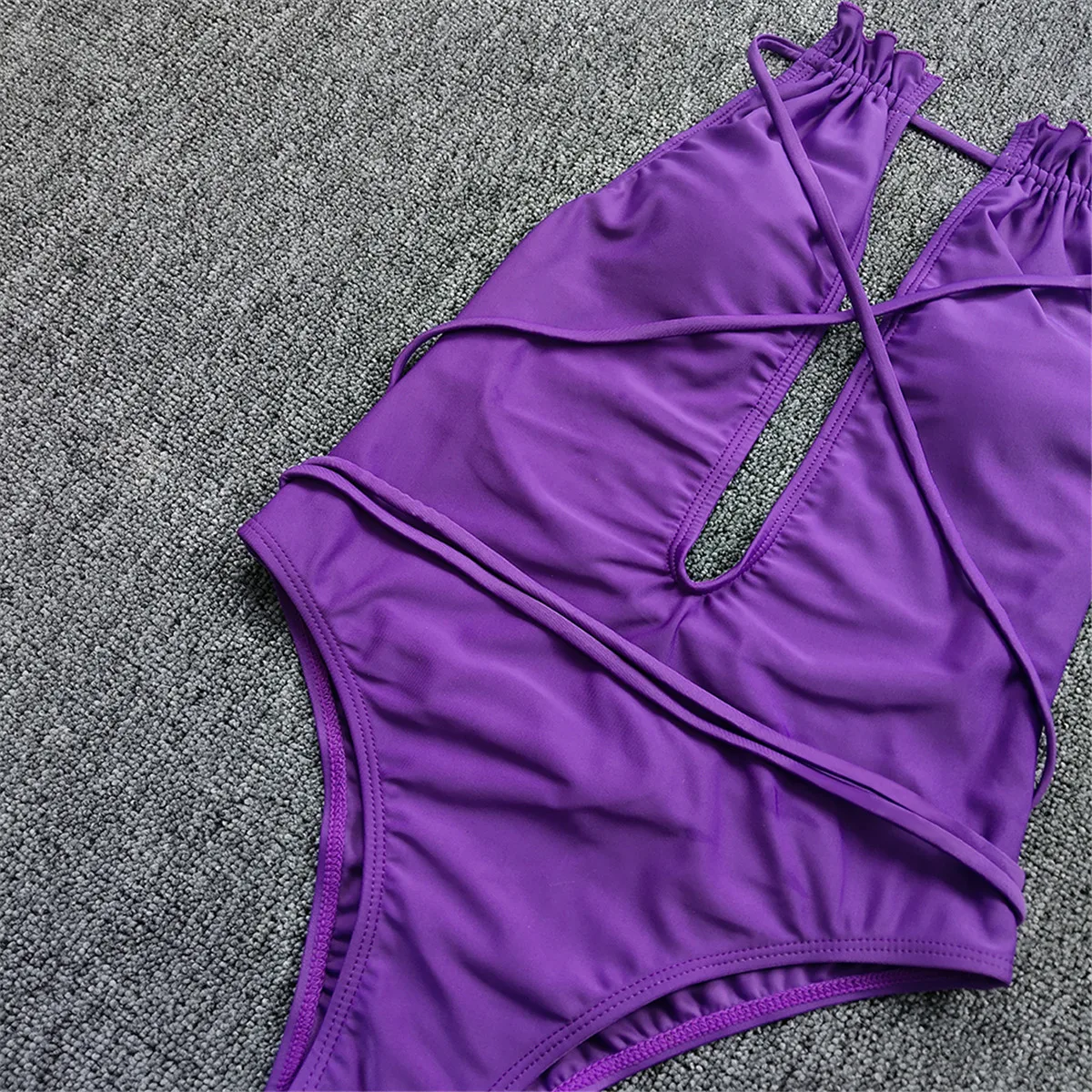 

2020 Sexy V Neck Backless One Piece Swimsuit Women Swimwear Female Bather With Belt Bathing Suit Swim Beach Monokini V1831