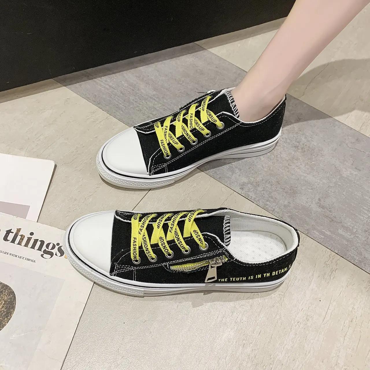 

2021 spring and autumn new flat low-top canvas shoes female fashion student trend ladies sneakers casual shoes