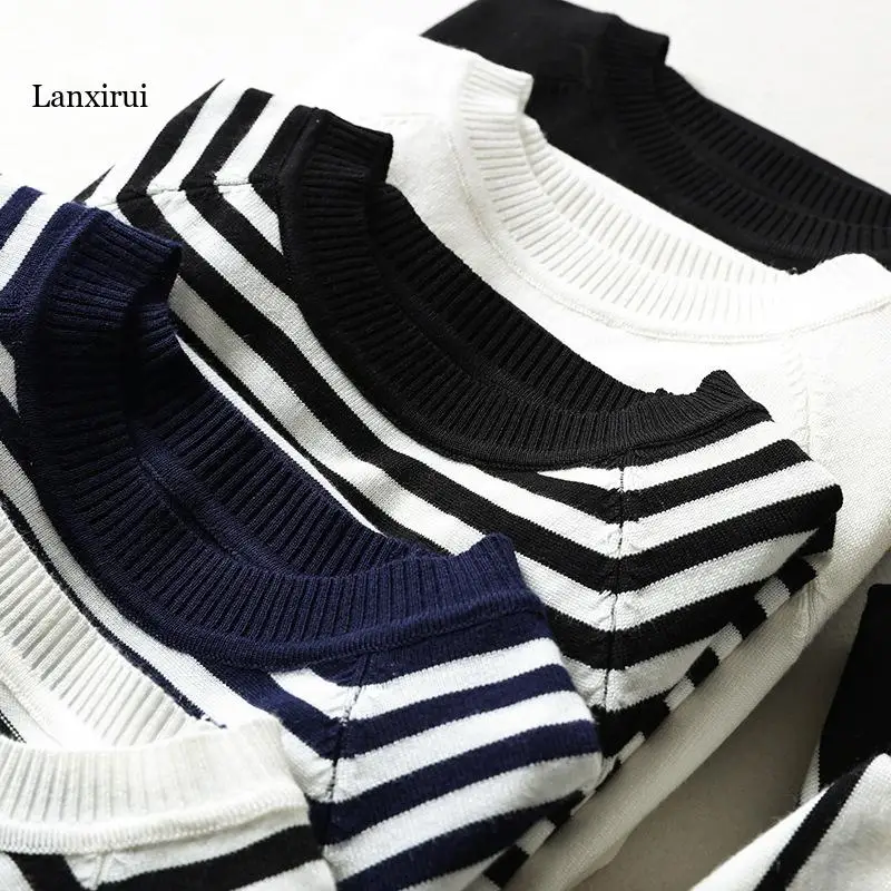 

Summer Short Sleeve Striped Pullover Women Sweater Knitted Sweaters O-Neck Tops Korean Pull Femme Jumper Female White Black