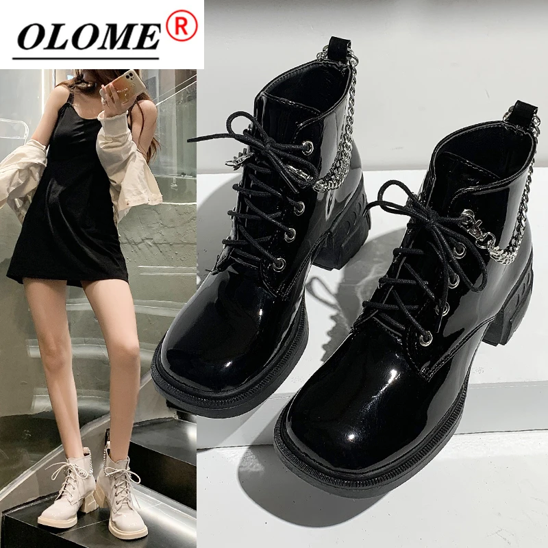

2021 new designer round head leather metal chain decoration fashion boots British style thick ankle boots four seasons