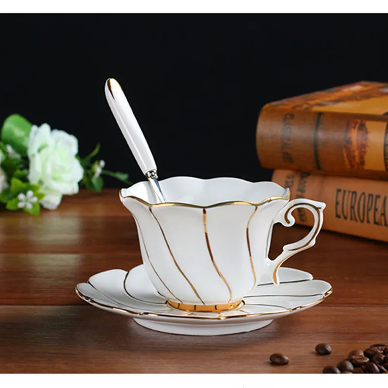 

Europe Noble Bone China Coffee Cup Saucer Spoon Set 230ml Luxury Ceramic Mug Top-grade Porcelain Tea Cup Cafe Party Drinkware