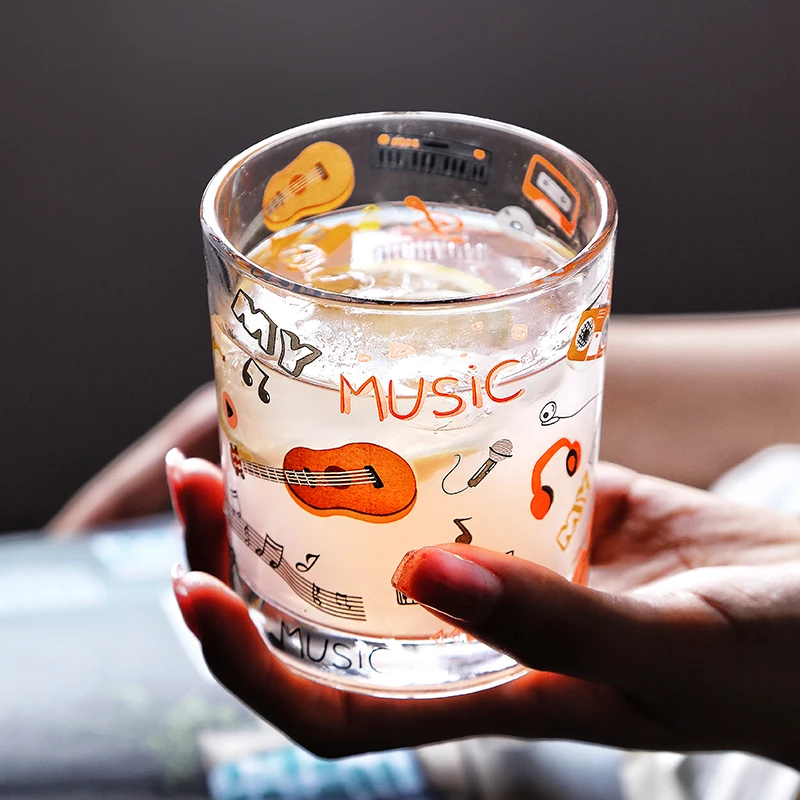 Купи Creative Piano Musical Notes Glass Cup Personalized Milk Tea Cup Whiskey Glass Cocktail Glass за 590 рублей в магазине AliExpress