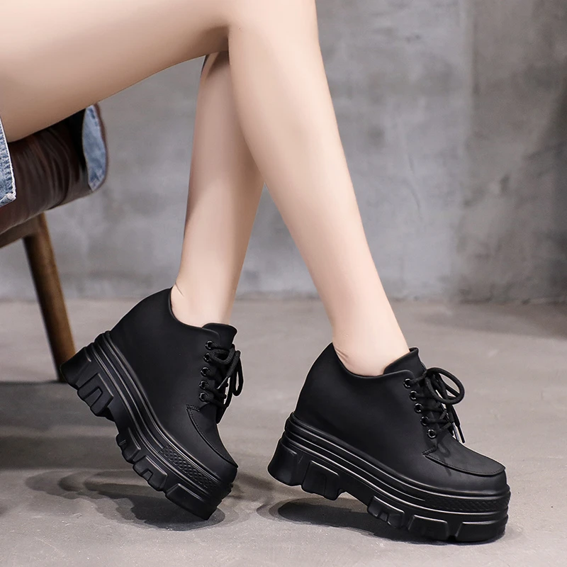 

New 2022 Spring Women Leather Chunky Sneakers Breathable Black High Heels British Style Platform Casual Shoes Woman 9cm