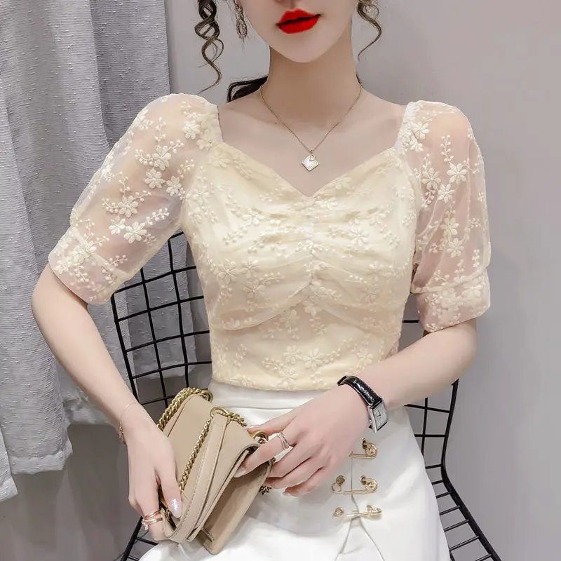 

One-shoulder embroidered lace shirt short-sleeved women's summer 2021 new slim and thin short mesh puff sleeve top