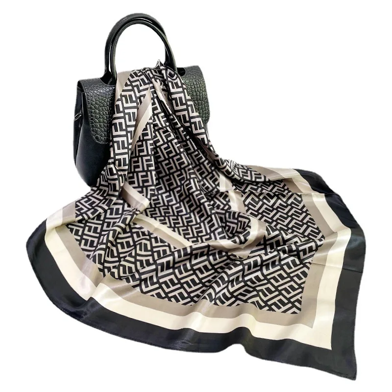 

2021 Spring and Autumn New Silk Scarf Women 90*90cm Print Shawl Wrap for Bag Designer Lady Professional Decorate Head Scarf Girl