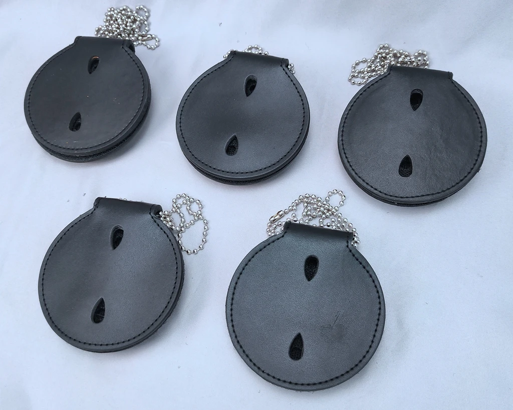 5PCS Us Police Badge Round Holder Leather Belt Clip BLACK Chains Pendant SIZE: 9 cm | Costumes