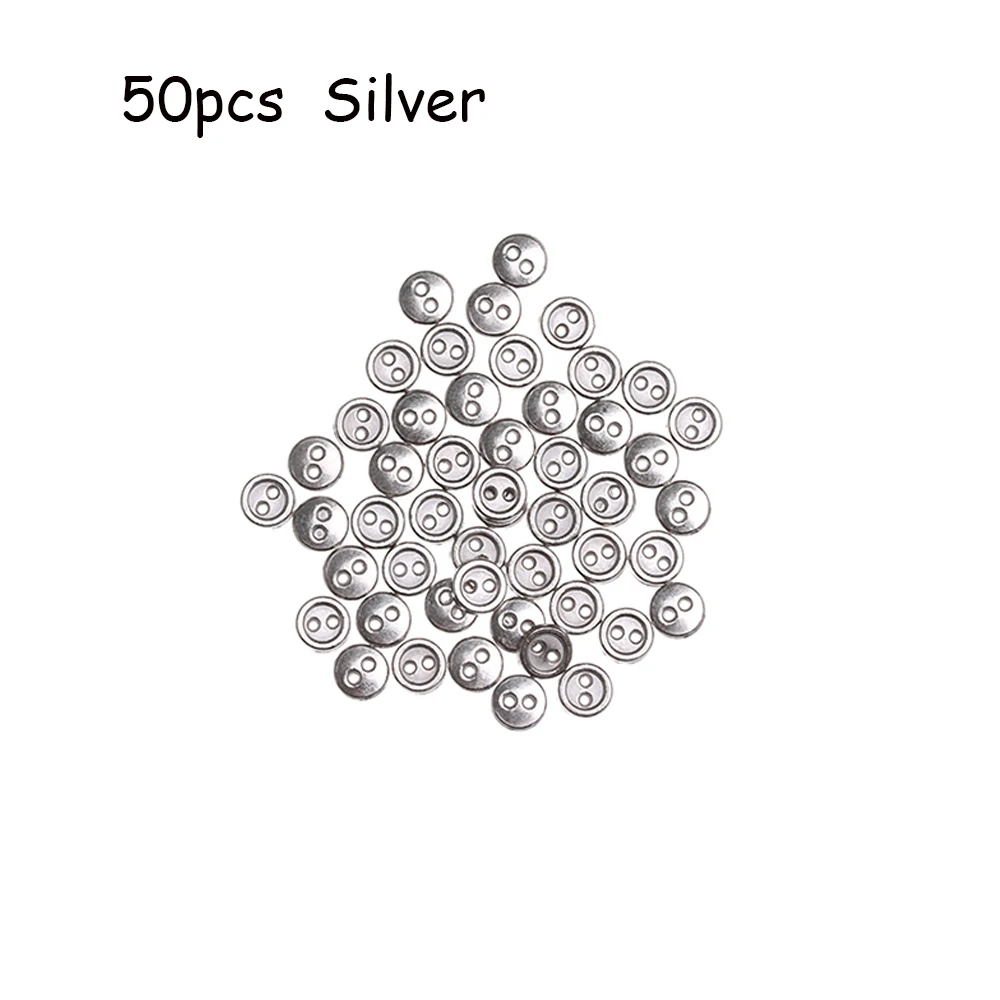 silver 50 шт Кнопка 3 мм 4 мм Мини пуговица для куклы DIY ручной работы с 2 отверстиями с плоской задней кнопки Скрапбукинг аксессуары - Цвет: silver