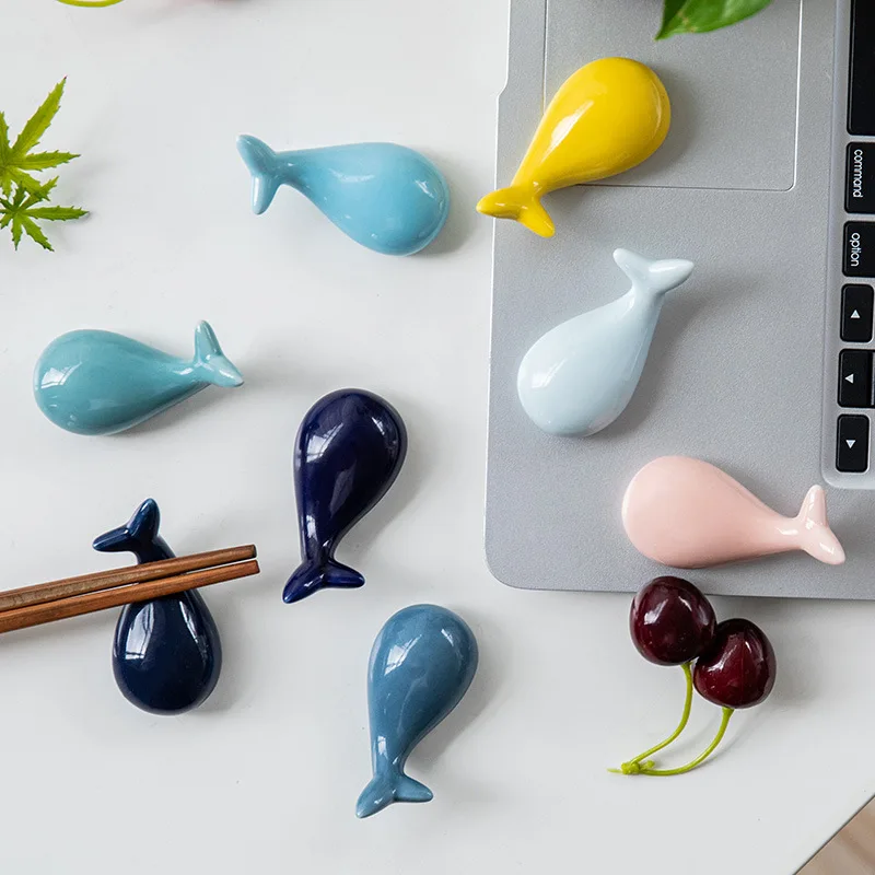 

Cute Whale Chopsticks Holder Chopsticks Drag Creative Home Table Ceramic Ornament Chopsticks Shelf tableware tray